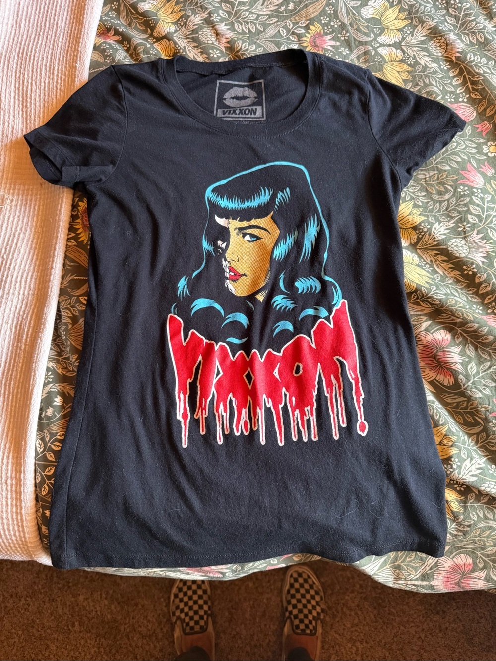 Vixxon women’s t-shirt